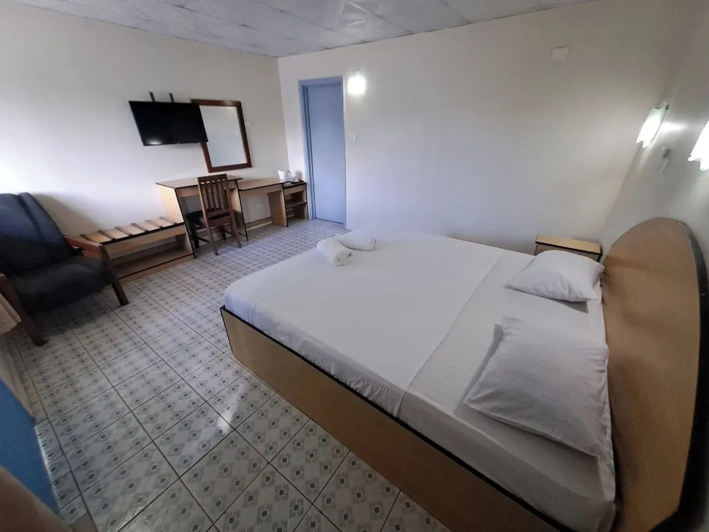 Funworld Plaza Hotel