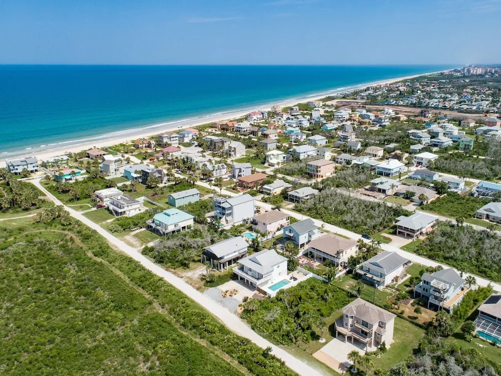 Snowbird Availability! Ocean Street By Beach 4 Bedroom Home