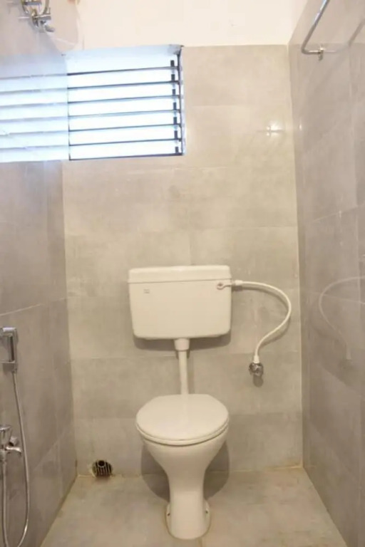 Goroomgo Luxury Star Inn Sum Hospital Bhubaneswar