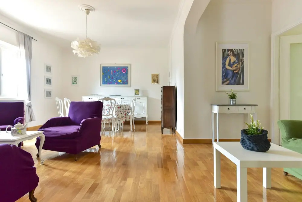 Bright Apartment with Terrace