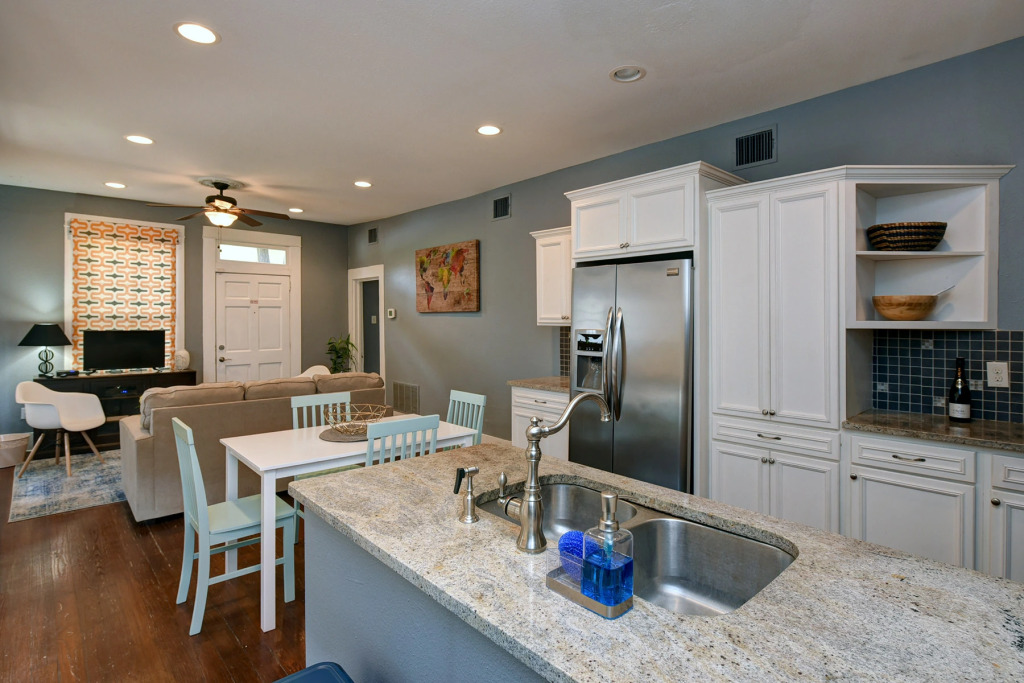 Cozy Downtown Historic House - Casa Verde