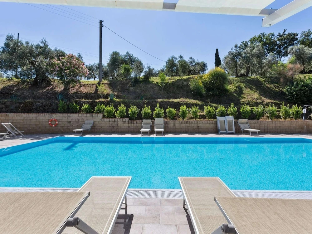 Lavish Holiday Home in Volterra with Pool