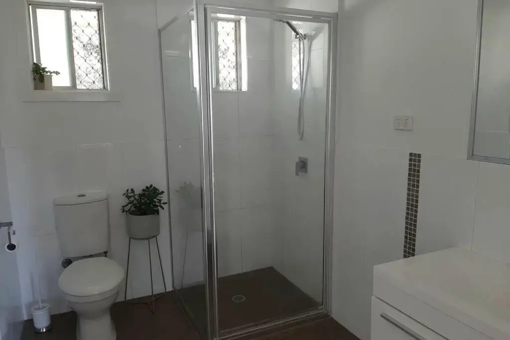 Tourist Road - 2 Bedroom Unit - WiFi