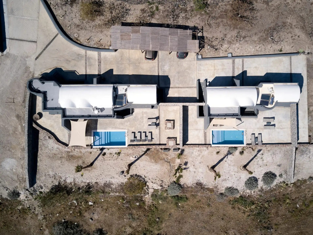 Theano Cave Suites & Villas