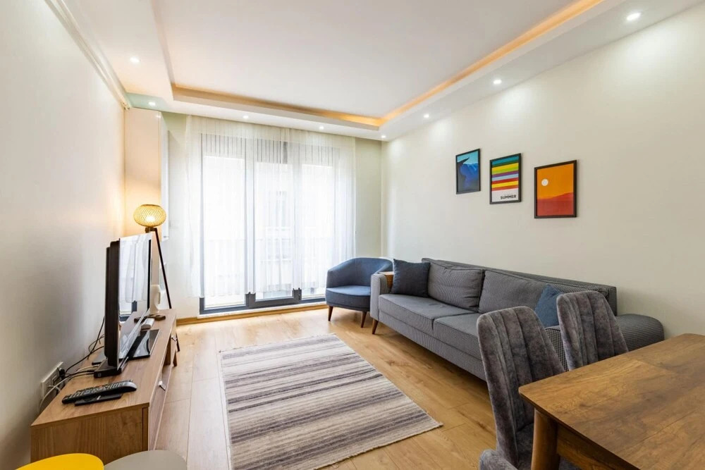 Modern Flat Near Public Transportation in Maltepe