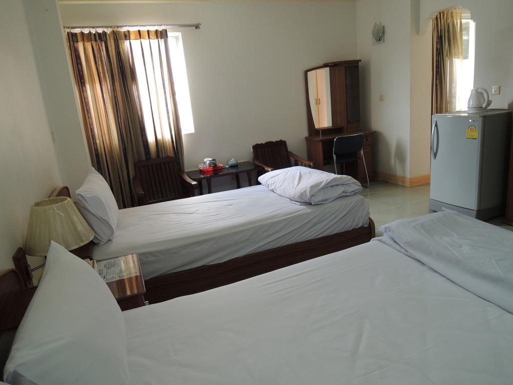 Favour Hotel