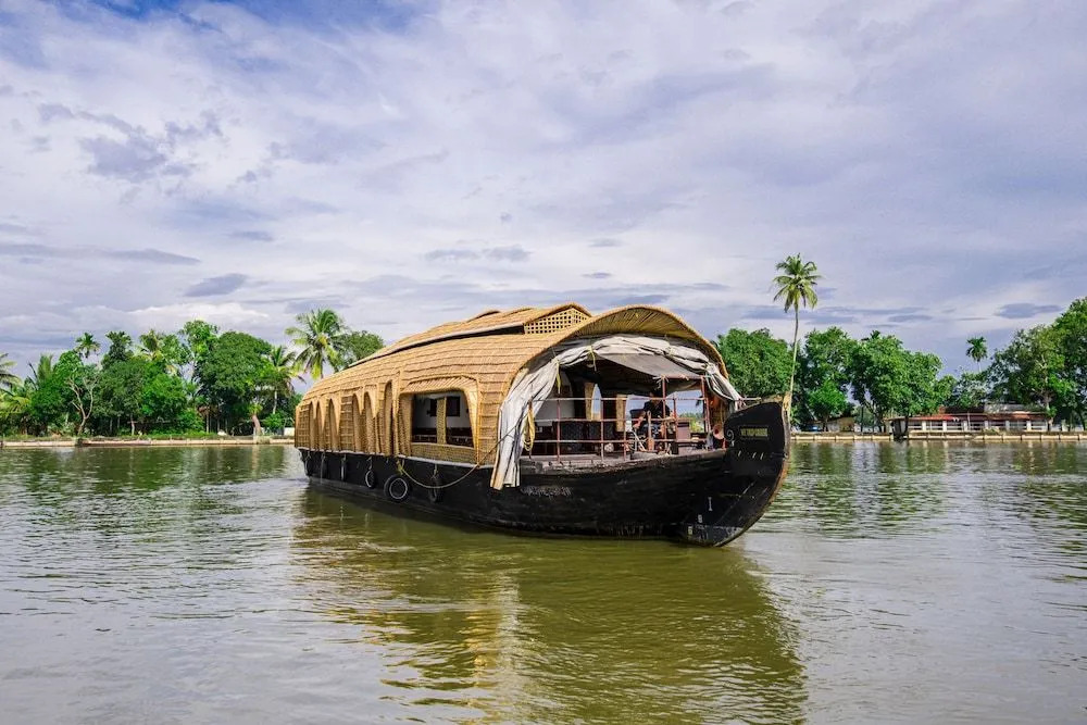 Oyo 24271 Houseboat My Trip 2bhk