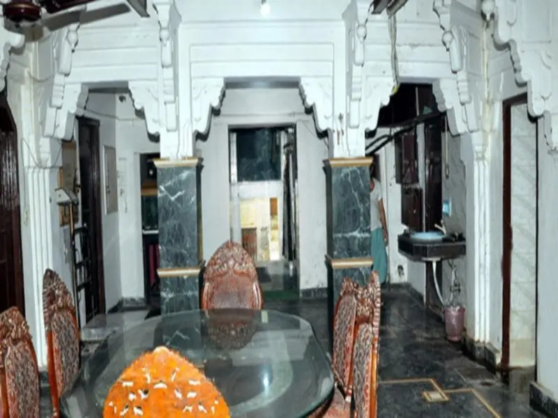 Goroomgo Shanti Guest House Varanasi