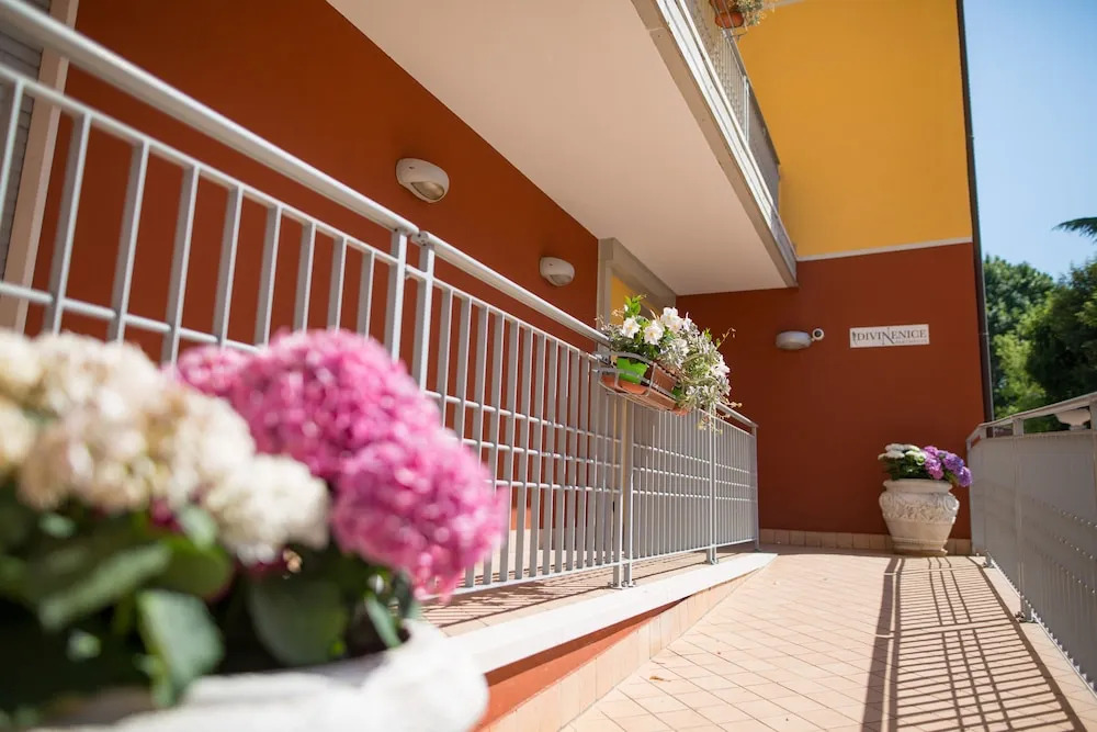 Divian Apartments