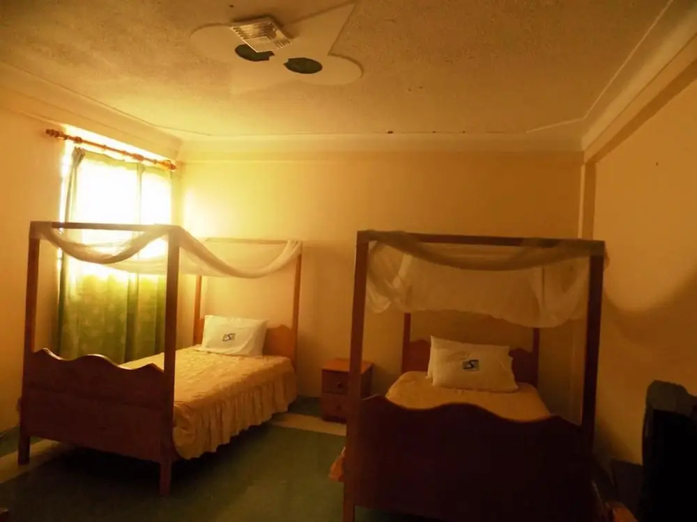 Palm Springs Hotel Masaka