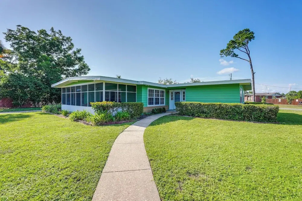 Walk to Ocean: Home in Panama City Beach!