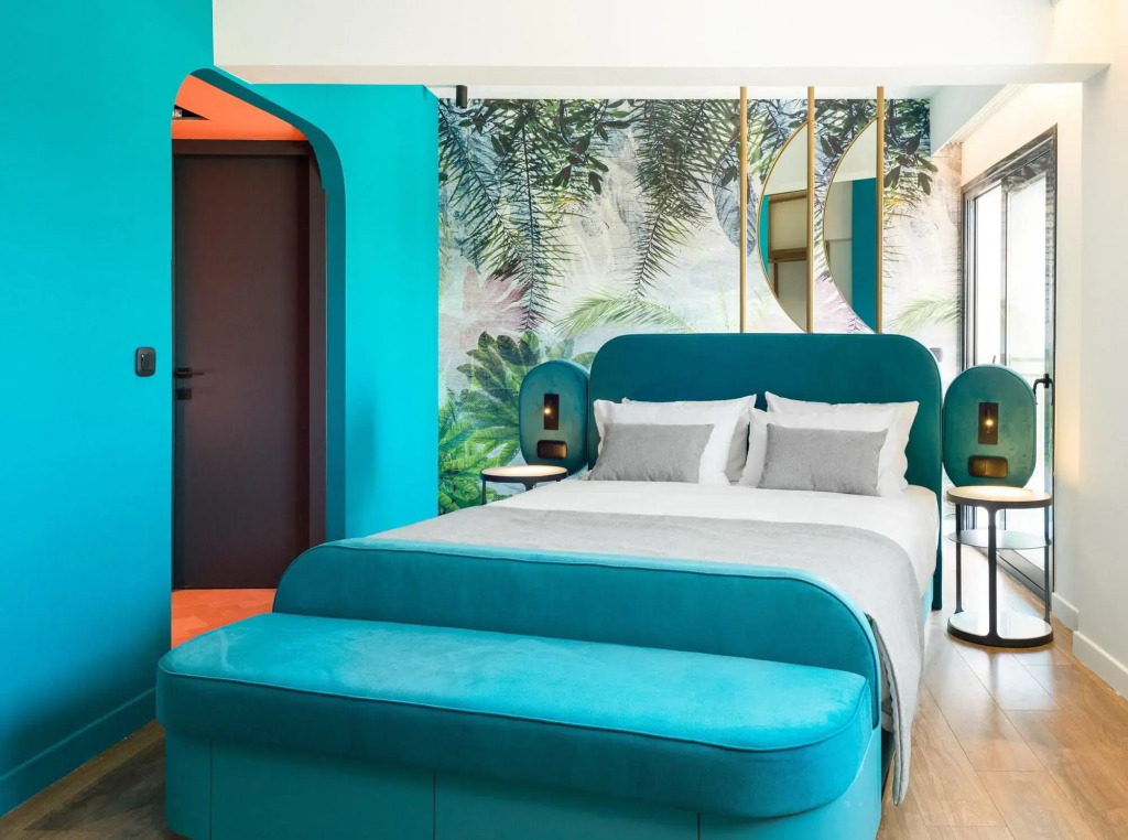 COLORS Hotel Athens