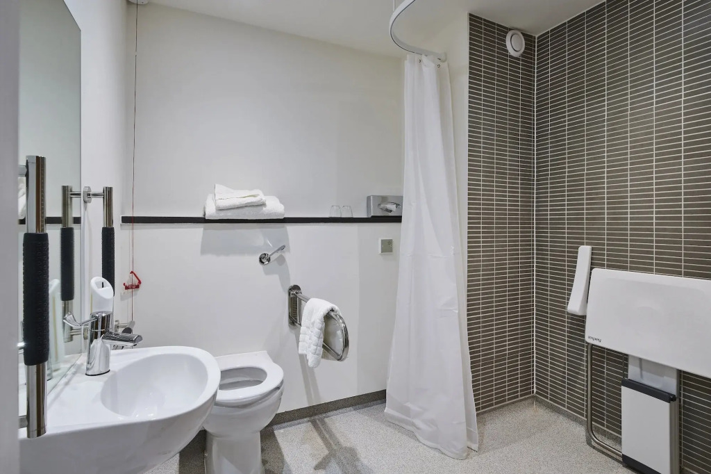 Holiday Inn Rugby-Northampton M1 Jct18 by IHG