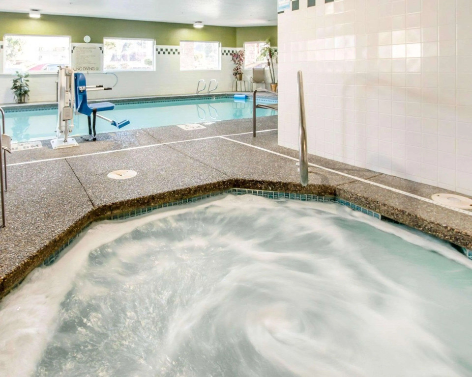 Comfort Inn & Suites-Portland Airport