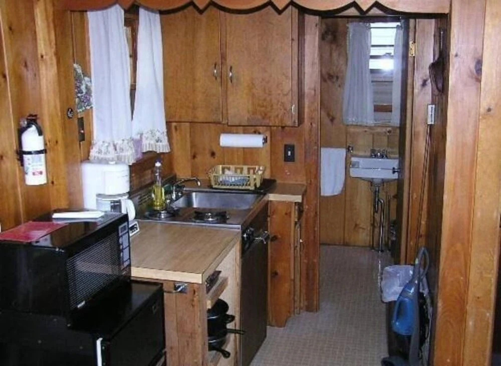 Lazy E Motor Inn