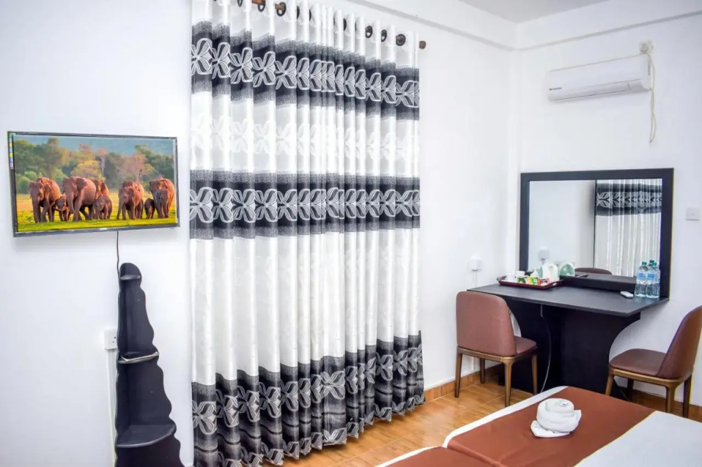 Singha Guest House