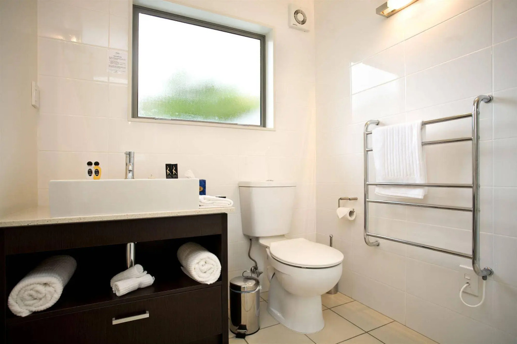 Sea Spray Suites