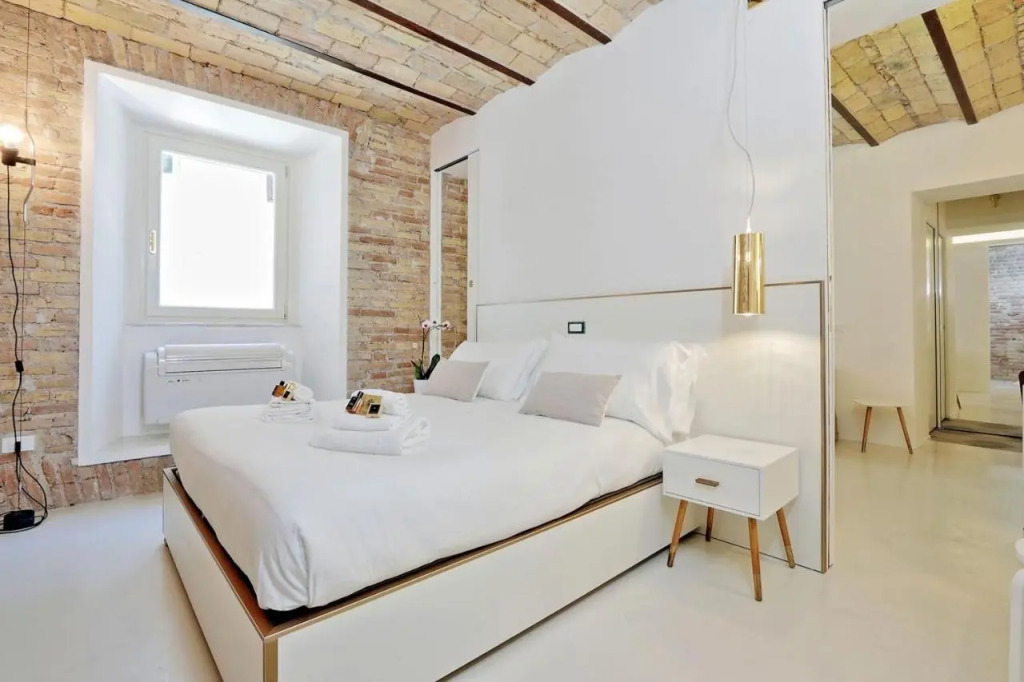 Charming flat near Colosseum