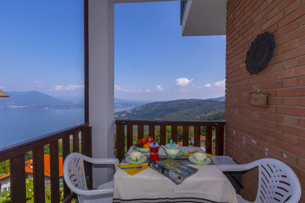 Nicoletta's Lake View Stresa