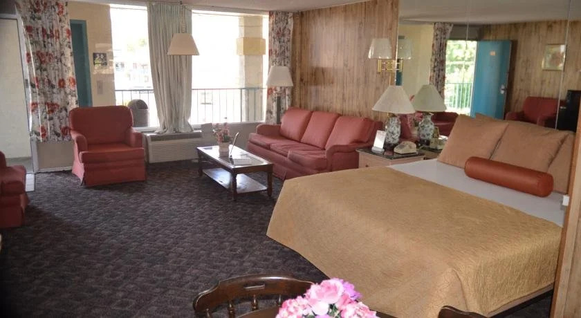 Riverlodge South