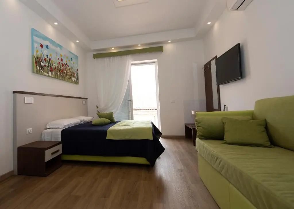 Colosseo Apartments and Rooms - Rome City Centre