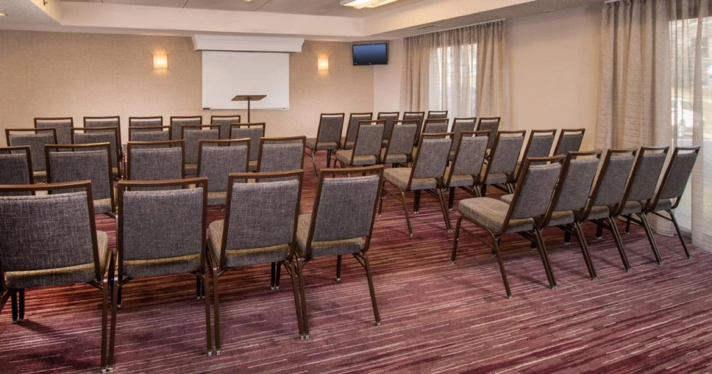 Courtyard by Marriott Dulles Airport Chantilly