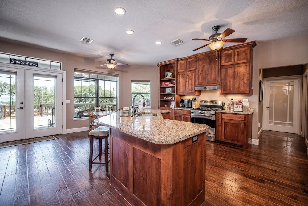 Hills And Chills 5 Bedroom Home