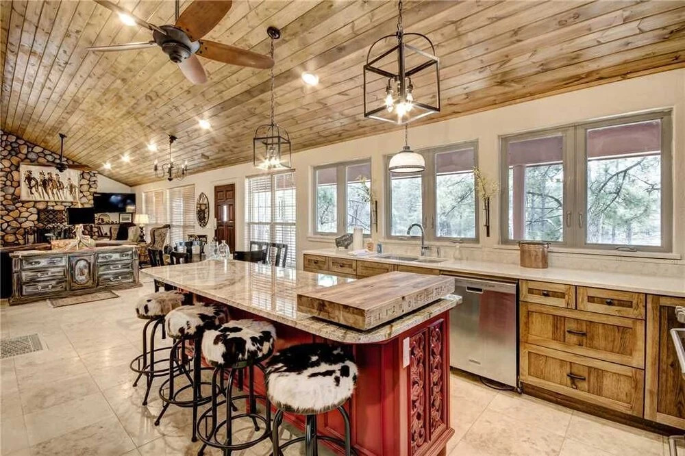 Bear Crossing - Three Bedroom Cabin