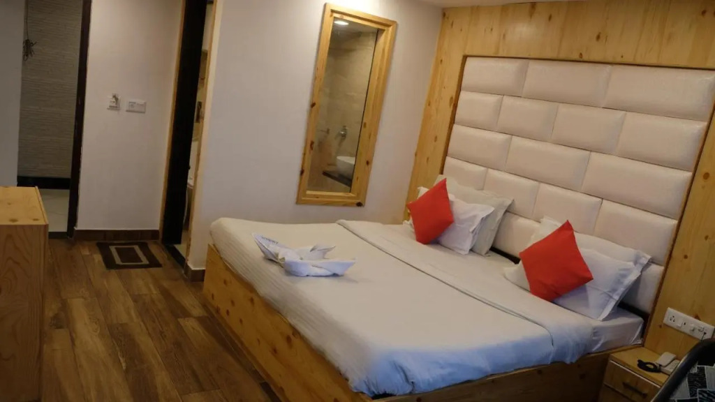 Hotel Luxmount