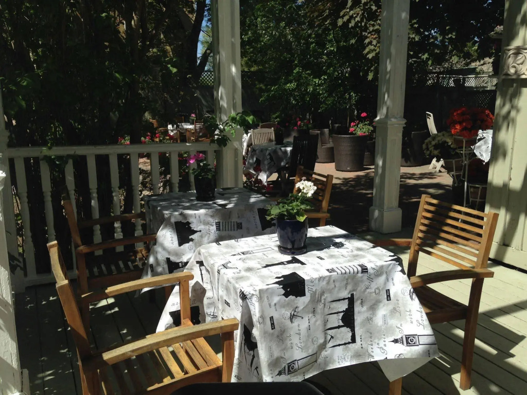 Trinity House Inn