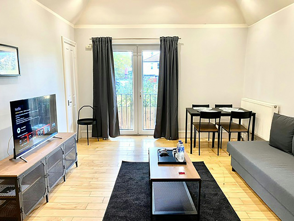 Westciti Caroco Aparthotel