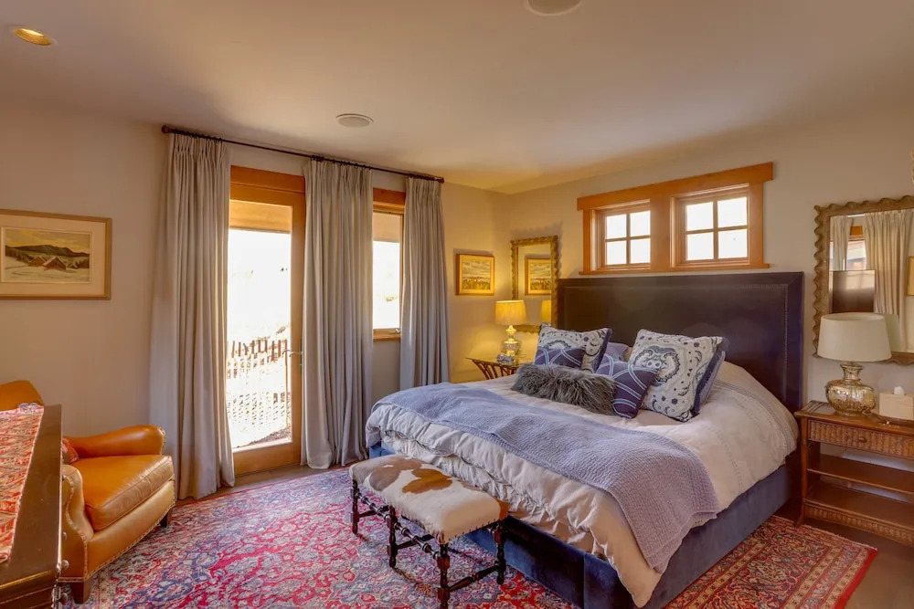 Telluride Mountain Chalet w/ Gym, Hot Tub & Views!