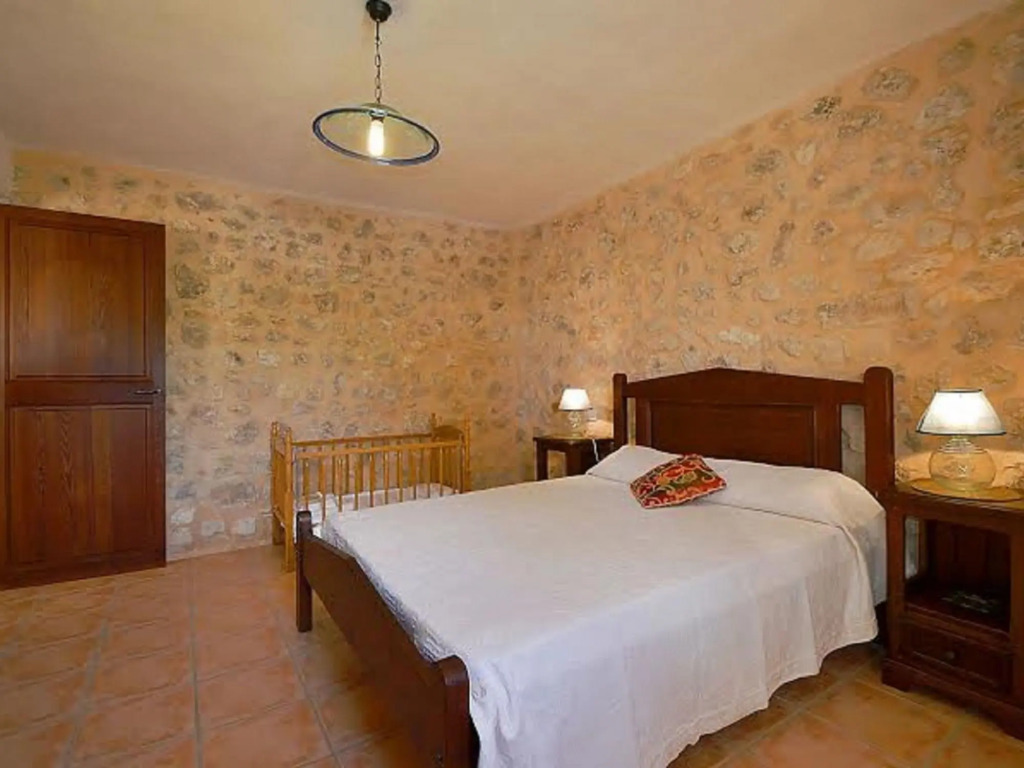 Lovely Holiday Home in Vilafranca de Bonany with Pool and large garden