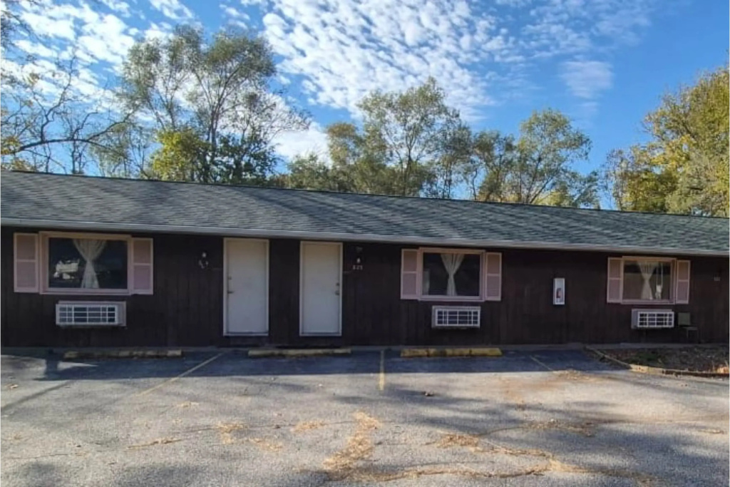 Sycamore Motel Havana Near Illinois River