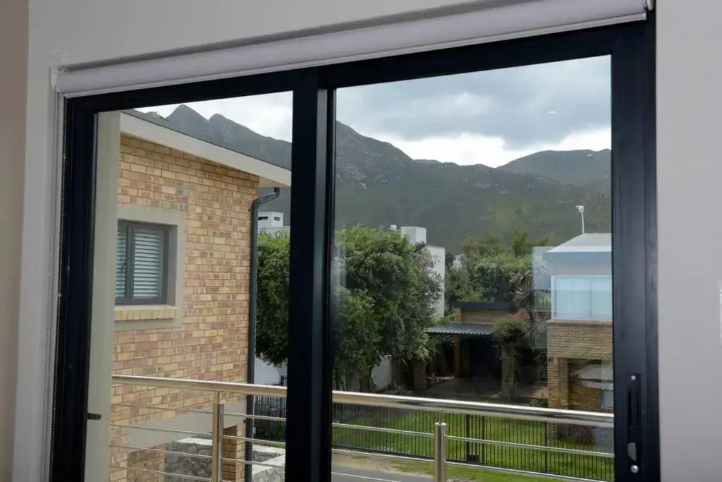 The Whale and Waddler - Unit with a view - and solar energy support