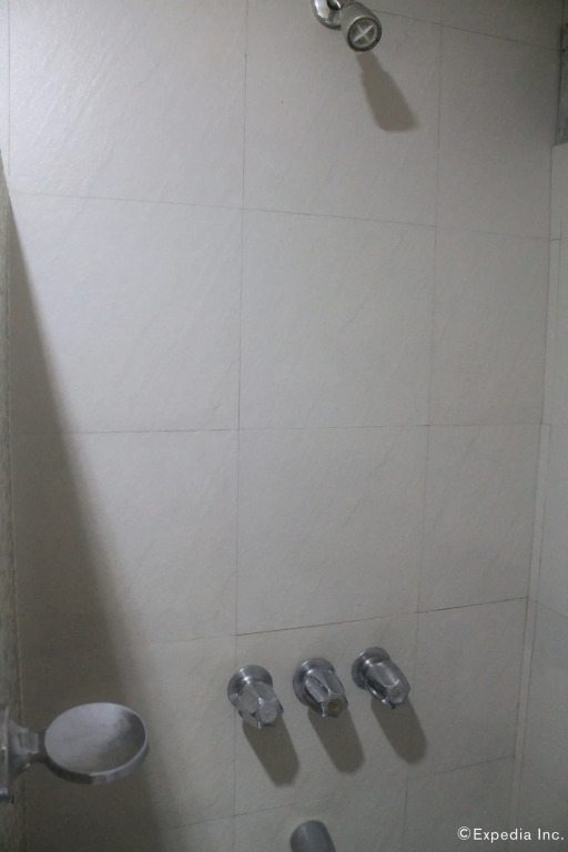 Halina Drive Inn Hotels - Sta Mesa