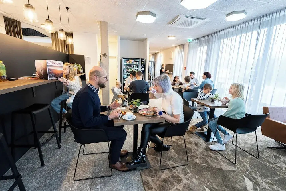 Motel Schlafraum Weng - Dein smartes Hotel