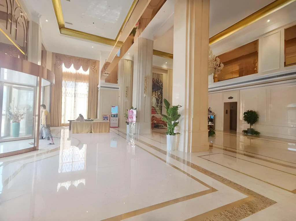 Vienna International Hotel (New Economic Development Zone store of Nanchang West Railway Station)