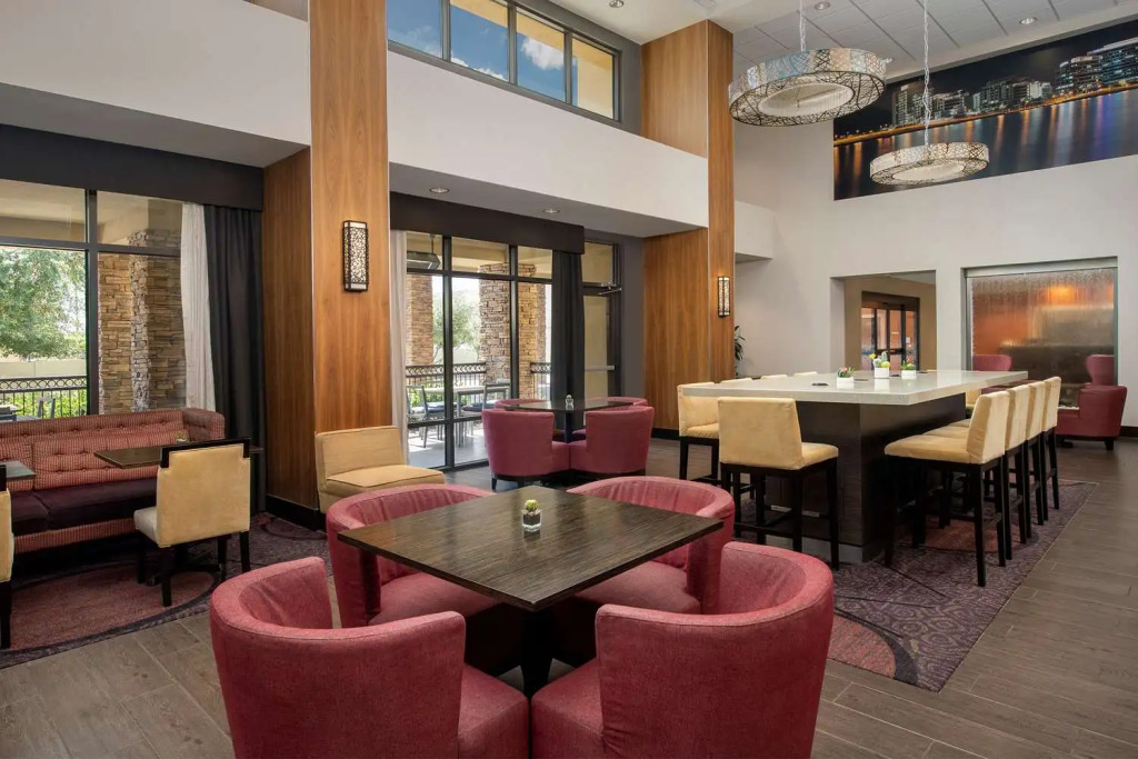 Hampton Inn & Suites by Hilton Phoenix Tempe