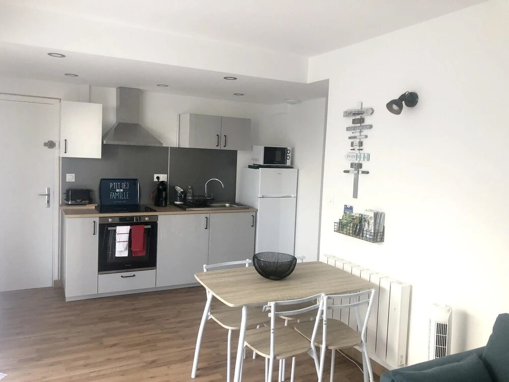 Apartment With one Bedroom in Royan - 800 m From the Beach