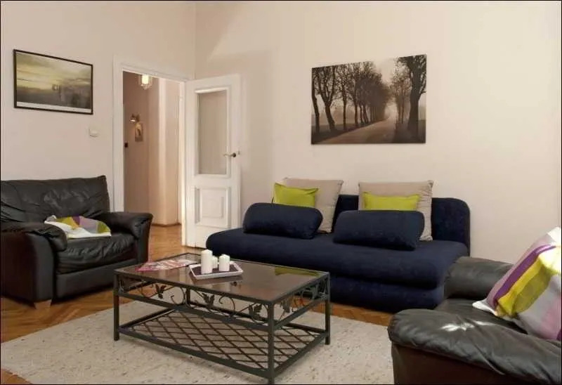P And O Apartments Market Square