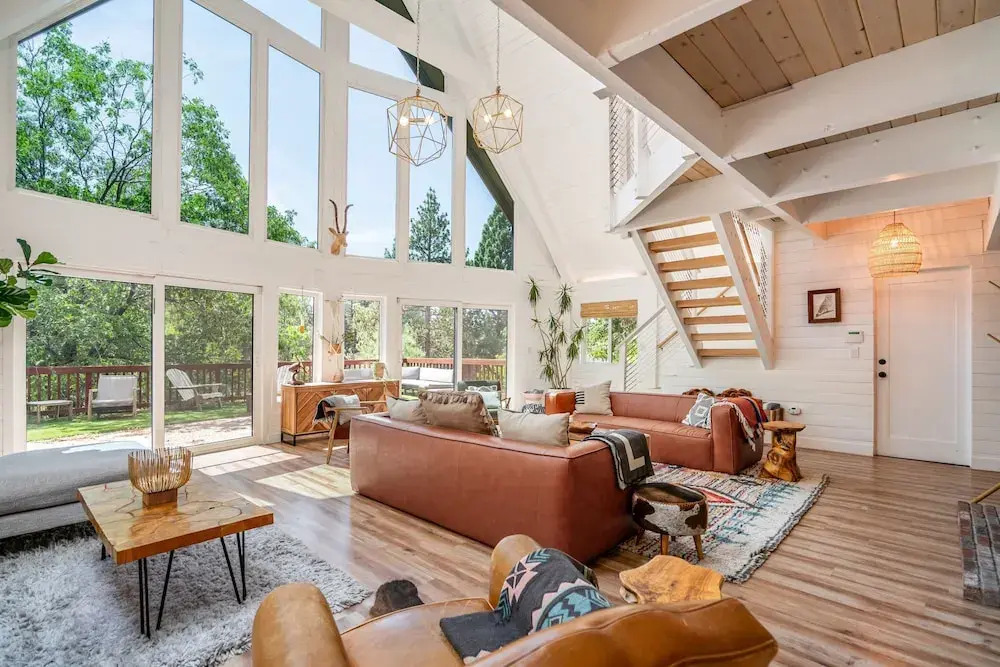 Oak and Luna by Avantstay Beautiful Big Bear Home w Hot Tub Home Theatre Ping Pong