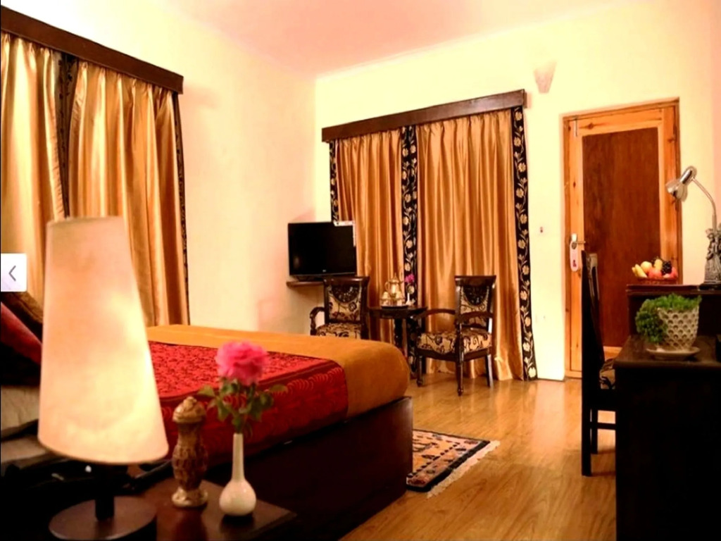 TIH Hotel Royal Palace