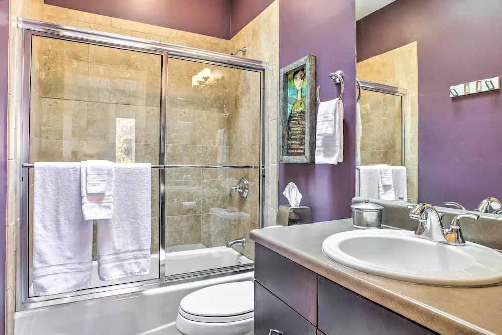 Downtown Condo w/ Rooftop Patio & City Views!