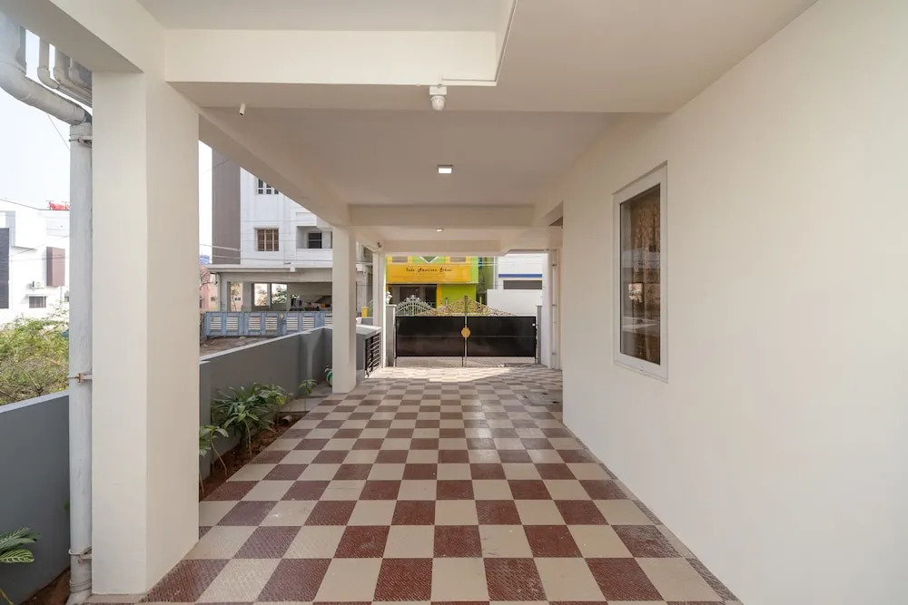 OYO 24641 Tulip Residence