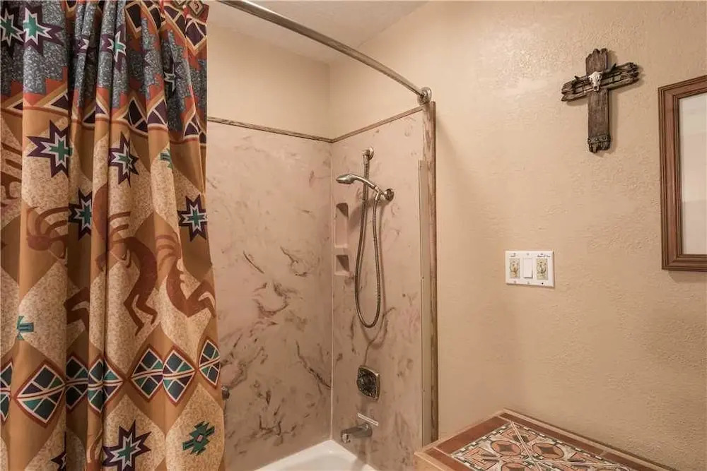 Cowboys Indians and Outlaws - Three Bedroom Cabin