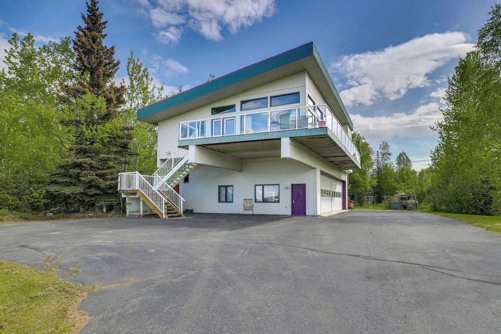 Spacious Family Home w/ Deck + Million-dollar View