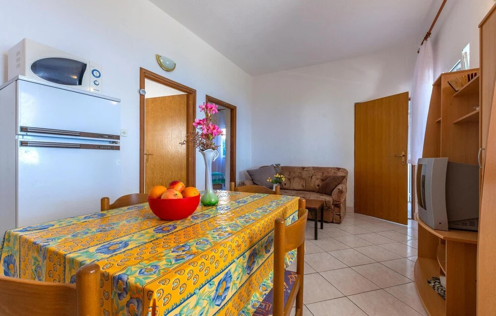 Awesome Home in Sevid With 5 Bedrooms