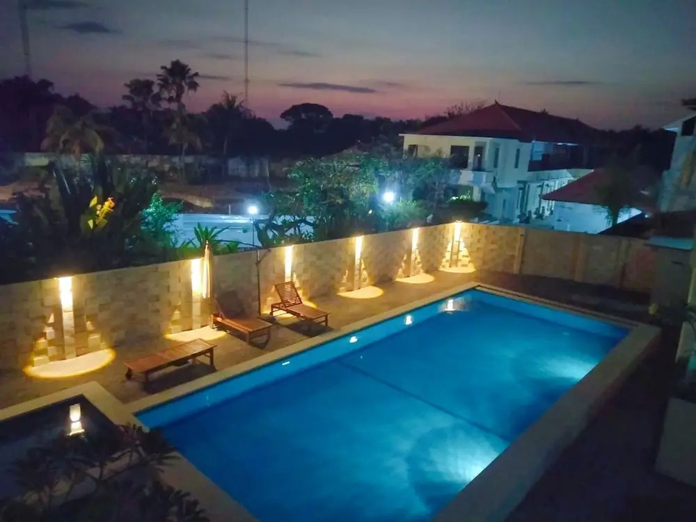 THE LAVIANA HOTEL