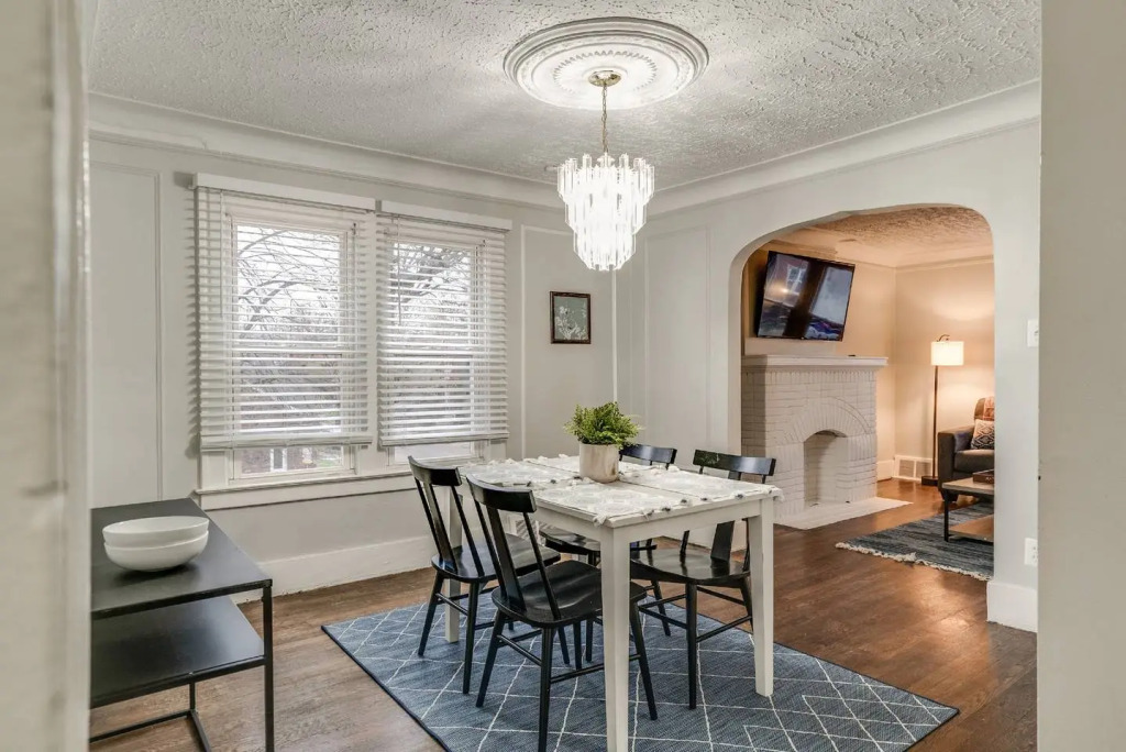 Cozy and comfortable apartment /15 minutes to down town